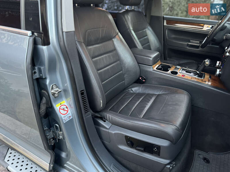 Внедорожник / Кроссовер Volkswagen Touareg 2007 в Черновцах