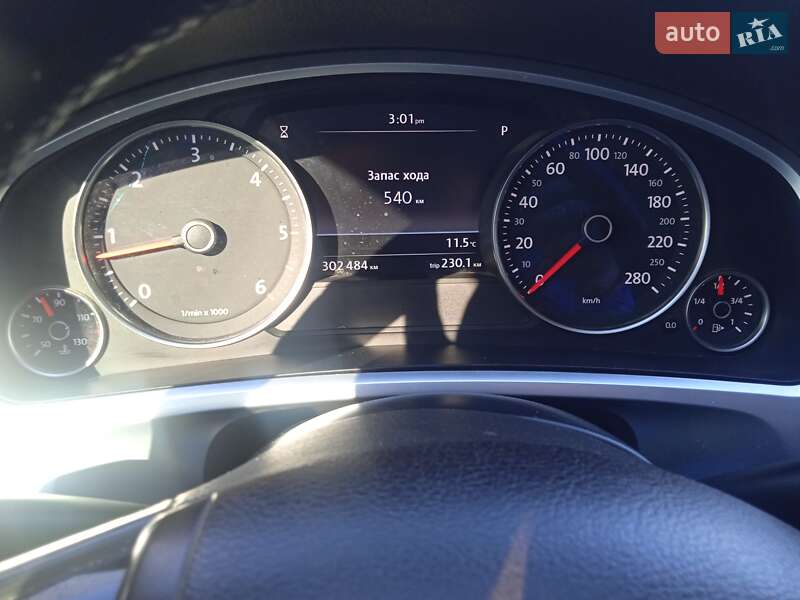 Позашляховик / Кросовер Volkswagen Touareg 2013 в Надвірній