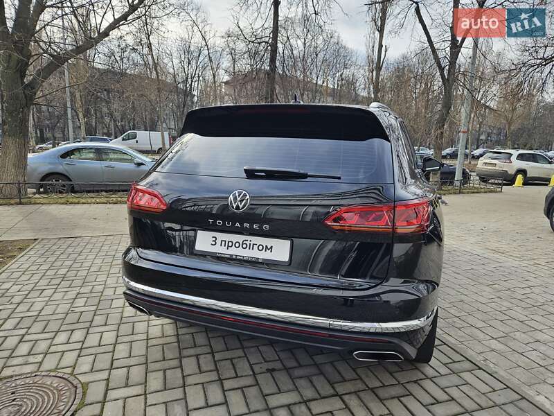 Позашляховик / Кросовер Volkswagen Touareg 2022 в Києві