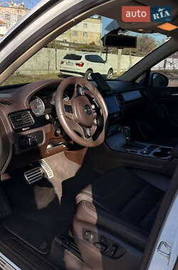 Внедорожник / Кроссовер Volkswagen Touareg 2014 в 