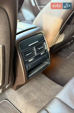 Внедорожник / Кроссовер Volkswagen Touareg 2014 в 