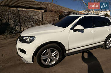 Внедорожник / Кроссовер Volkswagen Touareg 2014 в 