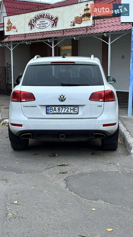 Внедорожник / Кроссовер Volkswagen Touareg 2014 в Знаменке