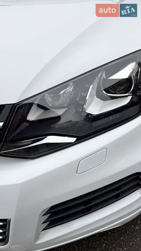 Внедорожник / Кроссовер Volkswagen Touareg 2014 в Знаменке