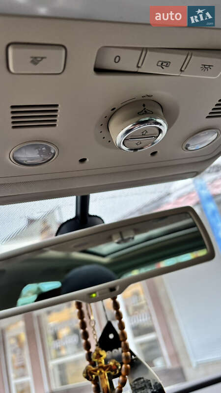 Внедорожник / Кроссовер Volkswagen Touareg 2014 в Знаменке