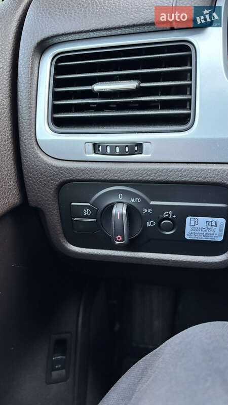 Внедорожник / Кроссовер Volkswagen Touareg 2014 в Знаменке