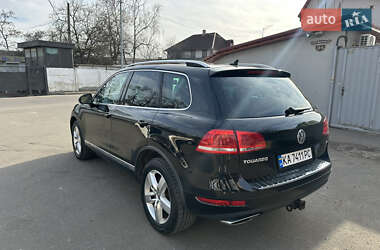 Внедорожник / Кроссовер Volkswagen Touareg 2012 в Киеве