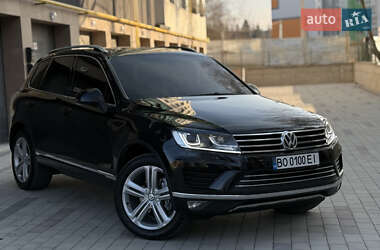 Внедорожник / Кроссовер Volkswagen Touareg 2014 в Тернополе