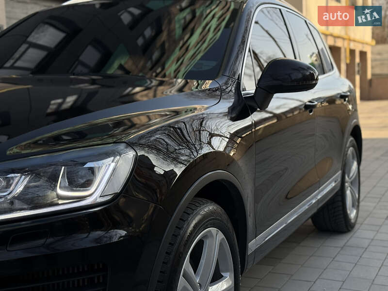 Позашляховик / Кросовер Volkswagen Touareg 2014 в Тернополі