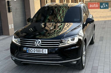 Внедорожник / Кроссовер Volkswagen Touareg 2014 в Тернополе