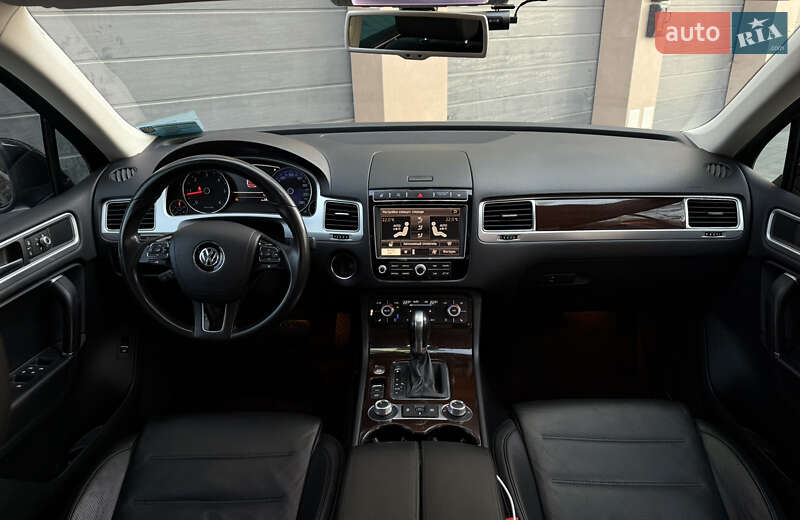 Позашляховик / Кросовер Volkswagen Touareg 2014 в Тернополі