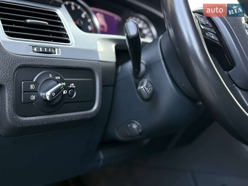 Позашляховик / Кросовер Volkswagen Touareg 2014 в Тернополі