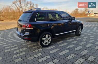 Позашляховик / Кросовер Volkswagen Touareg 2008 в Тячеві