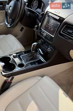 Позашляховик / Кросовер Volkswagen Touareg 2013 в Бердичеві