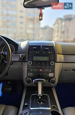 Внедорожник / Кроссовер Volkswagen Touareg 2006 в 