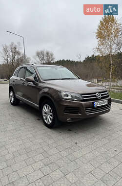 Внедорожник / Кроссовер Volkswagen Touareg 2011 в Новояворовске