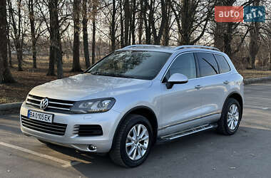 Позашляховик / Кросовер Volkswagen Touareg 2014 в Кривому Розі