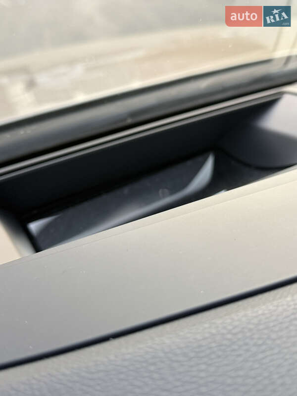 Внедорожник / Кроссовер Volkswagen Touareg 2018 в Киеве