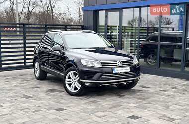 Позашляховик / Кросовер Volkswagen Touareg 2017 в Рівному