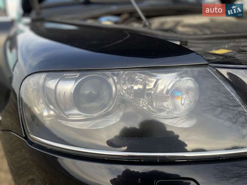 Внедорожник / Кроссовер Volkswagen Touareg 2006 в Новояворовске