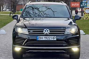 Позашляховик / Кросовер Volkswagen Touareg 2017 в Одесі