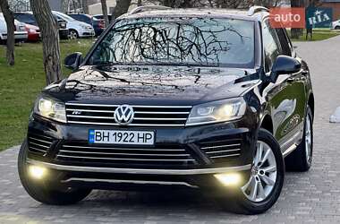 Позашляховик / Кросовер Volkswagen Touareg 2017 в Одесі