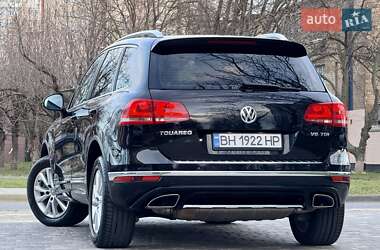 Позашляховик / Кросовер Volkswagen Touareg 2017 в Одесі