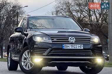 Позашляховик / Кросовер Volkswagen Touareg 2017 в Одесі