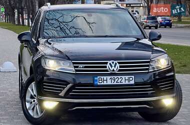 Позашляховик / Кросовер Volkswagen Touareg 2017 в Одесі