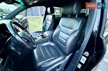 Позашляховик / Кросовер Volkswagen Touareg 2017 в Одесі