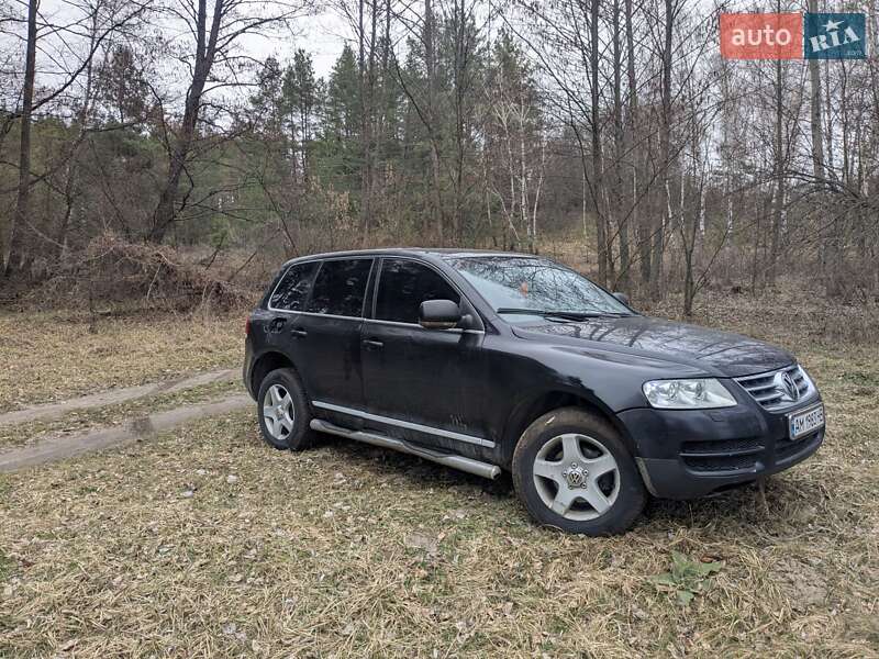 Внедорожник / Кроссовер Volkswagen Touareg 2005 в 