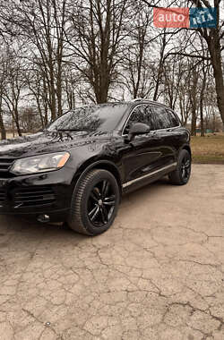 Позашляховик / Кросовер Volkswagen Touareg 2012 в 