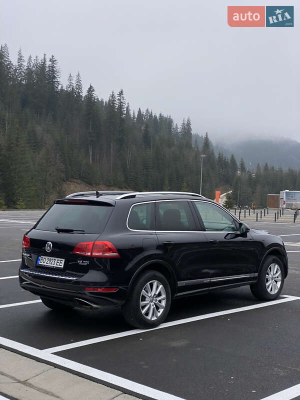 Внедорожник / Кроссовер Volkswagen Touareg 2011 в Ивано-Франковске