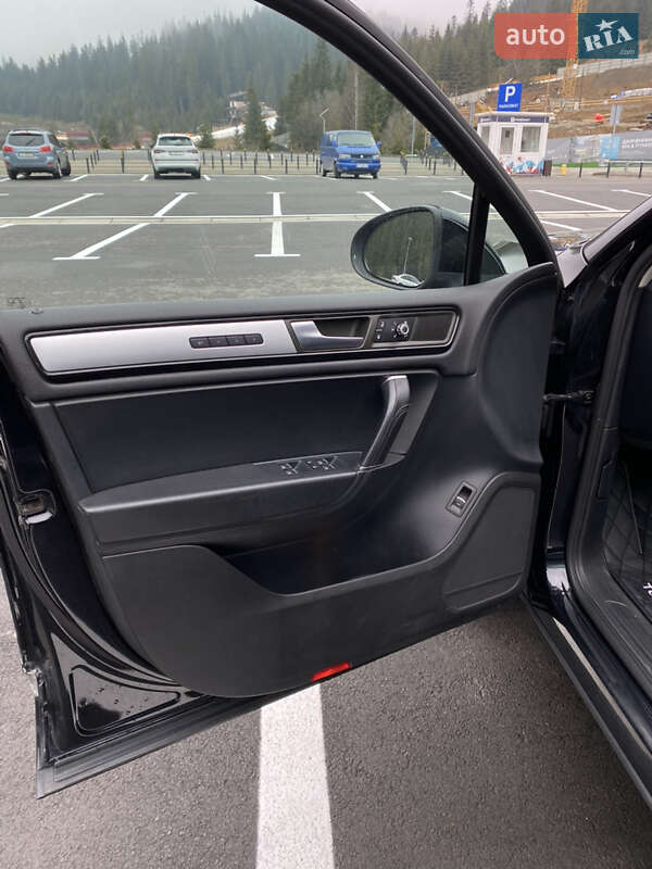 Внедорожник / Кроссовер Volkswagen Touareg 2011 в Ивано-Франковске