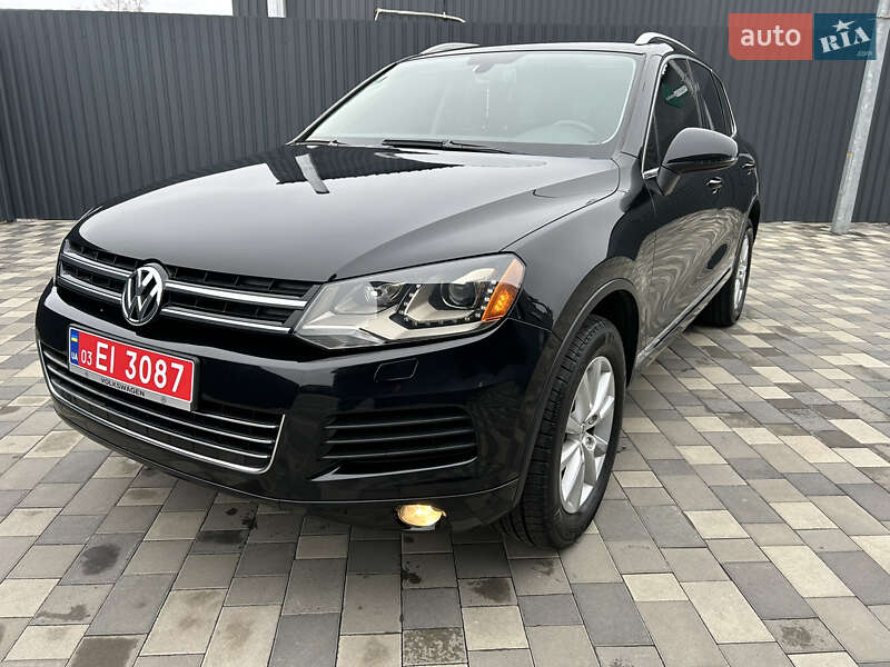 Внедорожник / Кроссовер Volkswagen Touareg 2013 в Полтаве