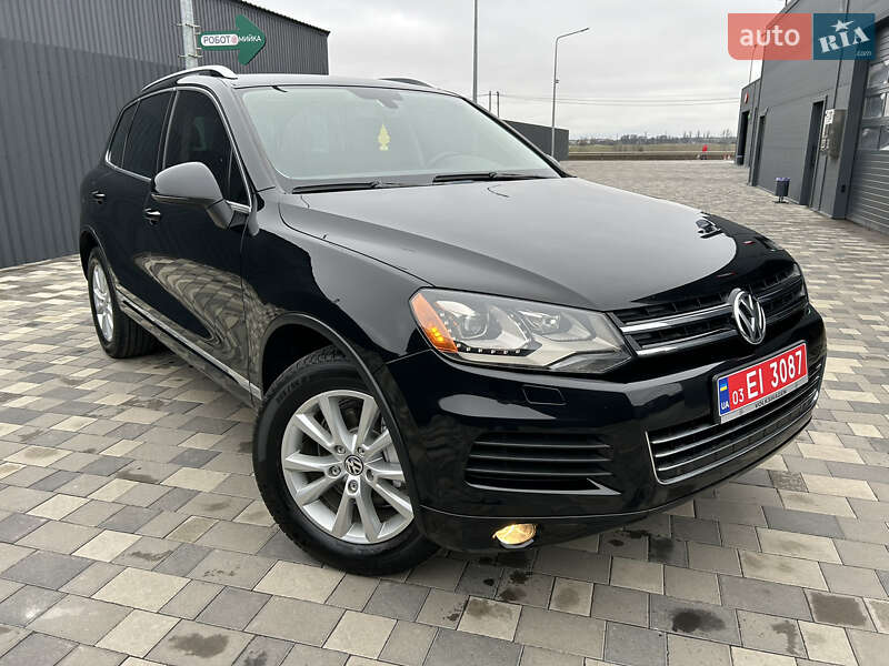 Внедорожник / Кроссовер Volkswagen Touareg 2013 в Полтаве