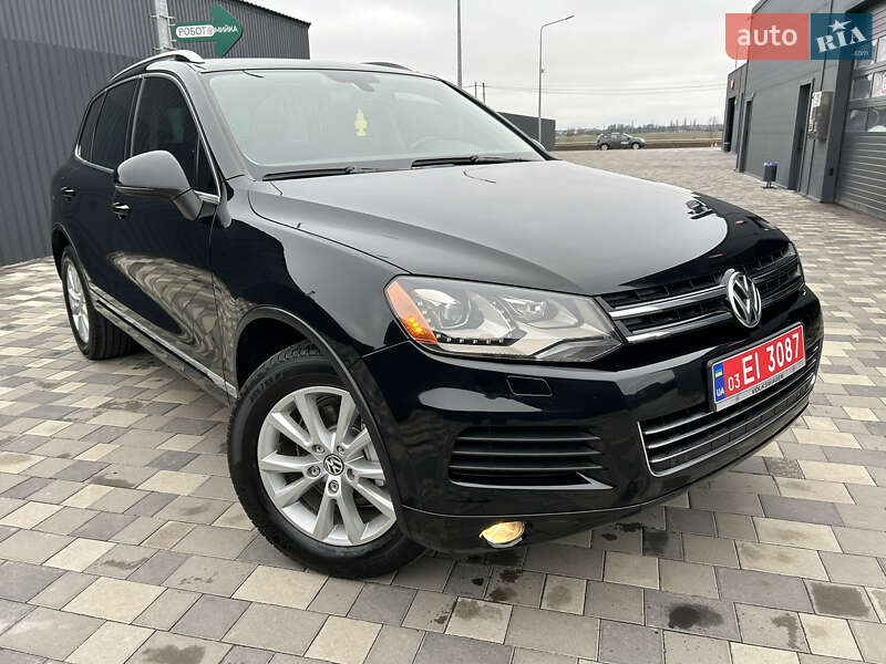 Внедорожник / Кроссовер Volkswagen Touareg 2013 в Полтаве