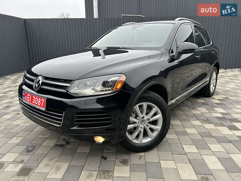 Внедорожник / Кроссовер Volkswagen Touareg 2013 в Полтаве