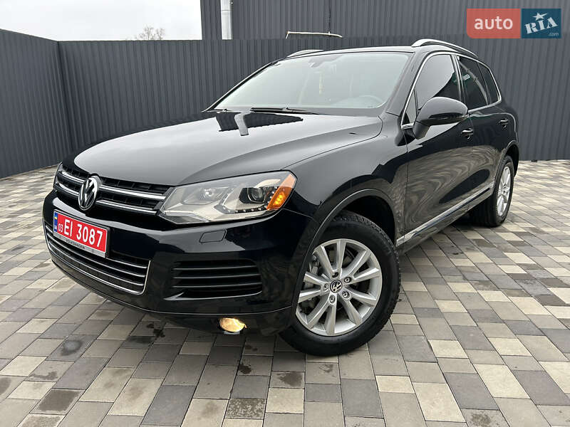 Внедорожник / Кроссовер Volkswagen Touareg 2013 в Полтаве