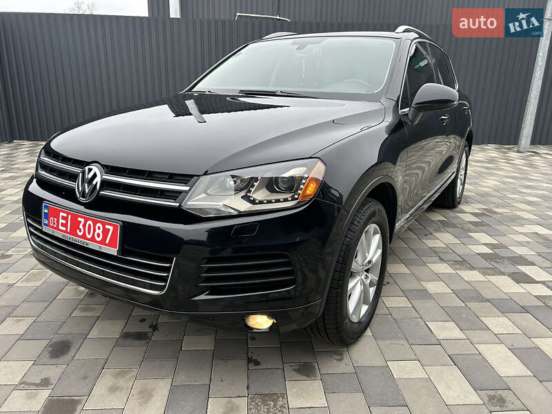 Внедорожник / Кроссовер Volkswagen Touareg 2013 в Полтаве