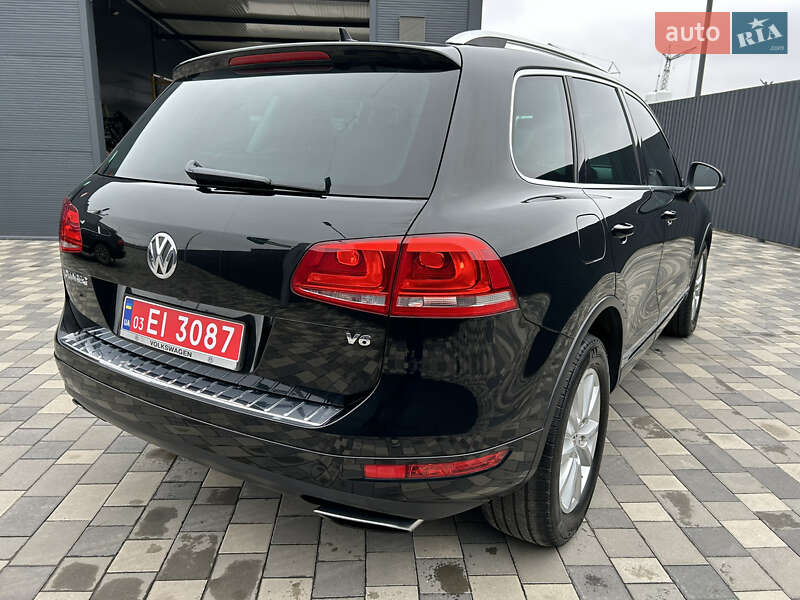 Внедорожник / Кроссовер Volkswagen Touareg 2013 в Полтаве