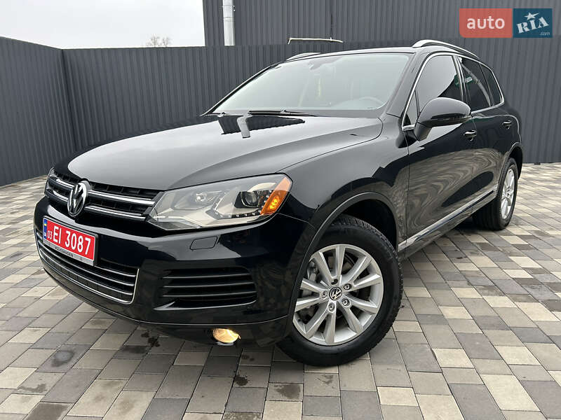 Внедорожник / Кроссовер Volkswagen Touareg 2013 в Полтаве