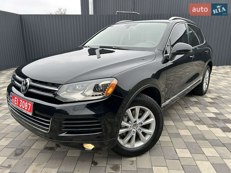 Внедорожник / Кроссовер Volkswagen Touareg 2013 в Полтаве