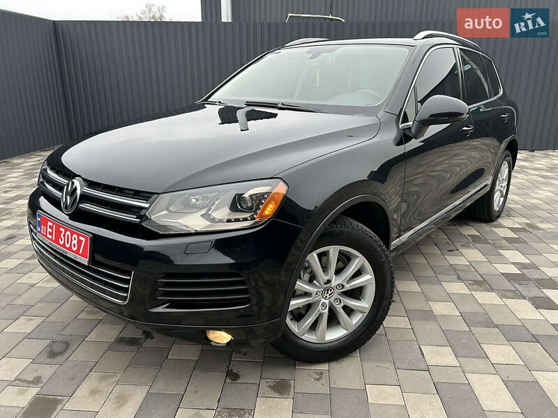 Внедорожник / Кроссовер Volkswagen Touareg 2013 в Полтаве