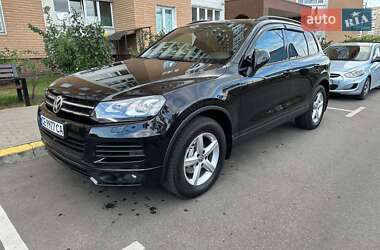 Позашляховик / Кросовер Volkswagen Touareg 2012 в Дніпрі