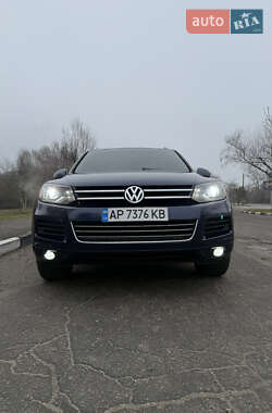 Позашляховик / Кросовер Volkswagen Touareg 2012 в Запоріжжі