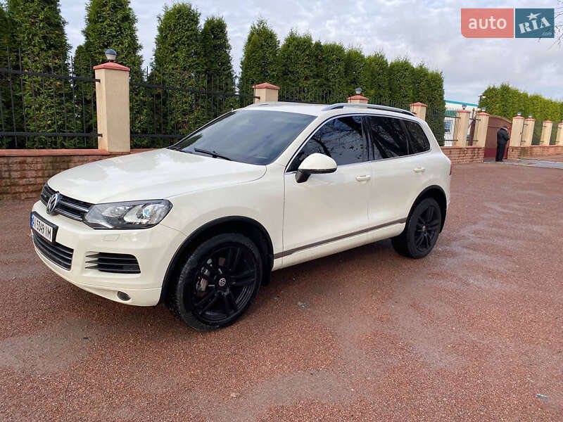 Позашляховик / Кросовер Volkswagen Touareg 2011 в Василькові
