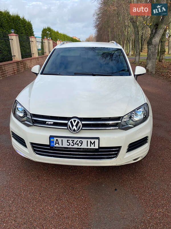 Позашляховик / Кросовер Volkswagen Touareg 2011 в Василькові