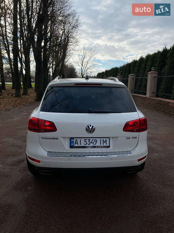 Позашляховик / Кросовер Volkswagen Touareg 2011 в Василькові