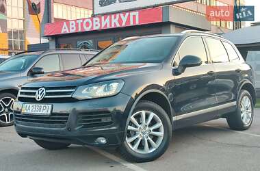 Позашляховик / Кросовер Volkswagen Touareg 2013 в 